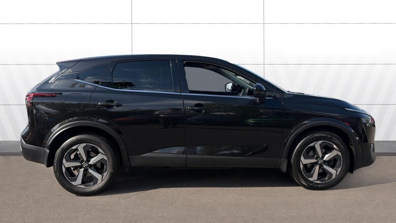Nissan Qashqai 1.3 DiG-T MH 158 N-Connecta 5dr Xtronic Petrol Hatchback